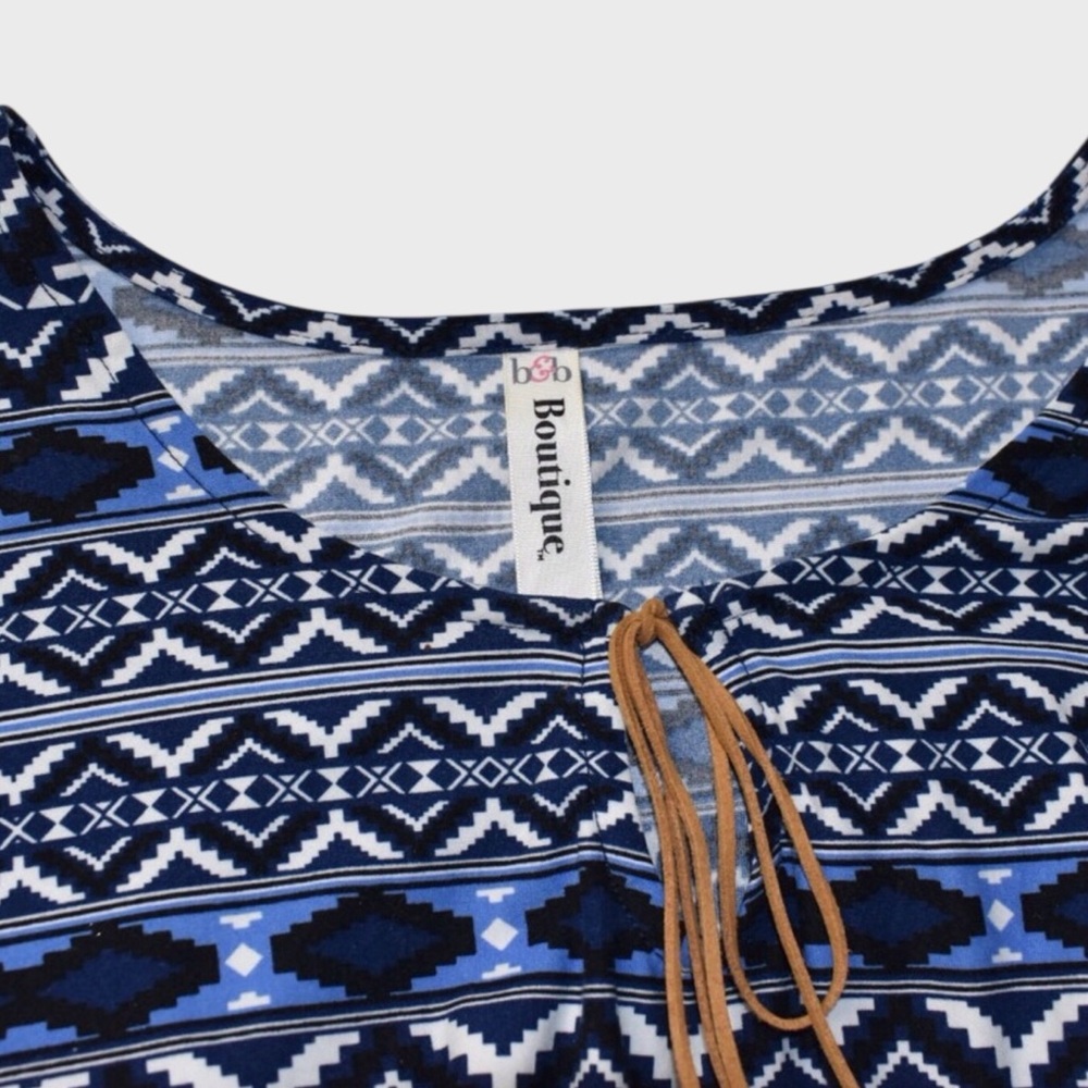 b&b‎ Boutique Blue Aztec Print Bell Sleeve Top - Picture 5 of 5